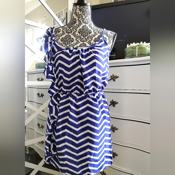 Chevron One Shoulder Ruffle Mini Dress - Picture 10 of 14